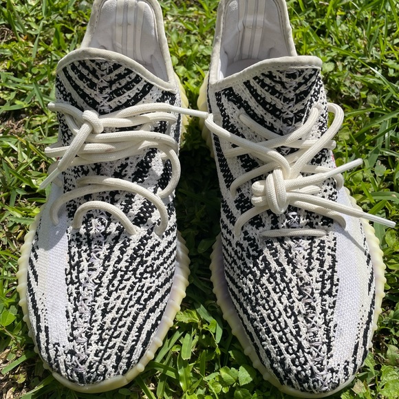 Adidas Yeezy Zebra 350 size 8 🦓 - Picture 2 of 5